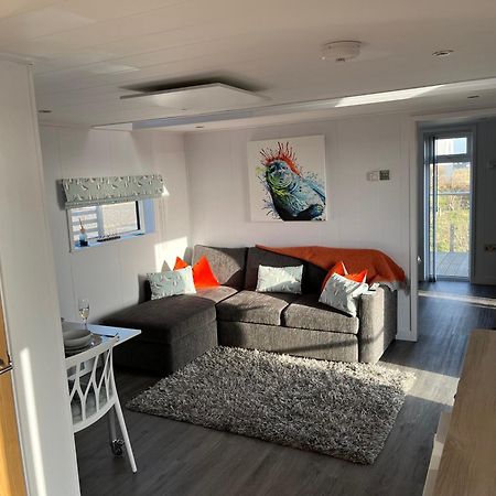 Seas The Day - Self Catering Lodge North Uist Paible Exterior photo